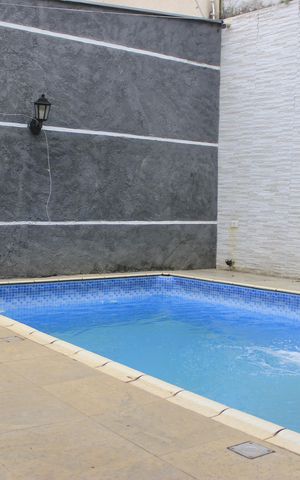 Casa à venda com 242m², 4 quartos e 4 vagasEspaço Gourmet e piscina