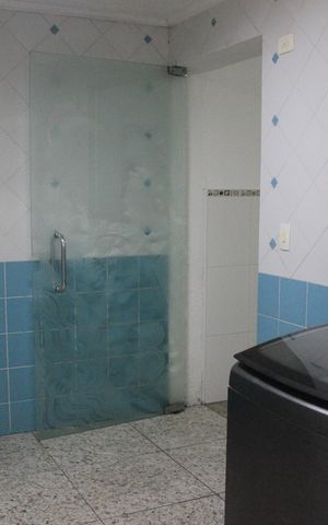 Casa à venda com 242m², 4 quartos e 4 vagasÁrea de Serviço