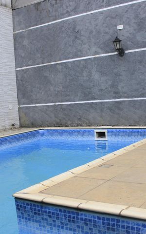 Casa à venda com 242m², 4 quartos e 4 vagasEspaço Gourmet e piscina