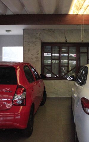 Casa à venda com 242m², 4 quartos e 4 vagasGaragem