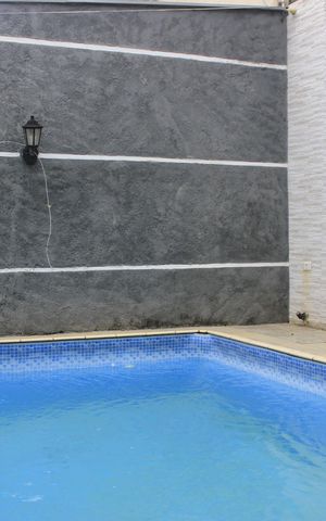 Casa à venda com 242m², 4 quartos e 4 vagasEspaço Gourmet e piscina