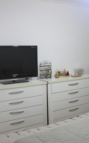 Casa à venda com 242m², 4 quartos e 4 vagasSuíte 2