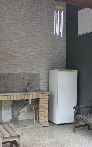 Casa à venda com 242m², 4 quartos e 4 vagasEspaço Gourmet e piscina