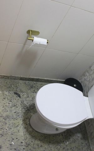 Casa à venda com 242m², 4 quartos e 4 vagasLavabo