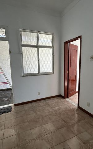Casa para alugar com 194m², 4 quartos e 2 vagasSala