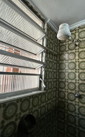 Casa para alugar com 194m², 4 quartos e 2 vagasBanheiro