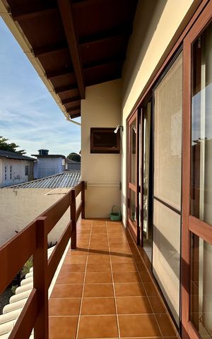 Casa para alugar com 391m², 5 quartos e 3 vagas Casa para alugar com 391m², 5 quartos e 3 vagasVaranda