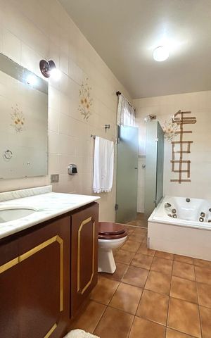 Casa para alugar com 391m², 5 quartos e 3 vagas Casa para alugar com 391m², 5 quartos e 3 vagasBanheiro suíte