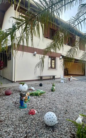 Casa para alugar com 391m², 5 quartos e 3 vagas Casa para alugar com 391m², 5 quartos e 3 vagasÁrea externa