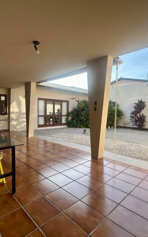 Casa para alugar com 391m², 5 quartos e 3 vagas Casa para alugar com 391m², 5 quartos e 3 vagasÁrea externa