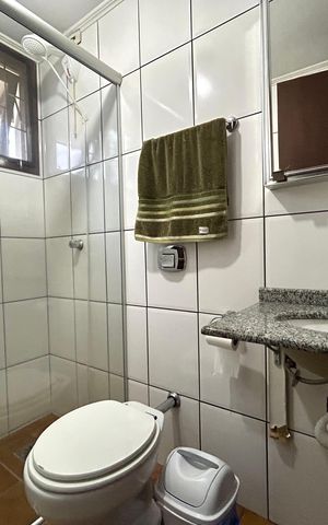 Casa para alugar com 391m², 5 quartos e 3 vagas Casa para alugar com 391m², 5 quartos e 3 vagasBanheiro da área de serviço