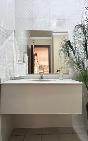 Casa para alugar com 391m², 5 quartos e 3 vagas Casa para alugar com 391m², 5 quartos e 3 vagasLavabo