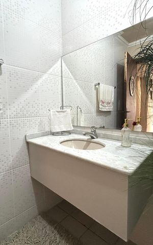 Casa para alugar com 391m², 5 quartos e 3 vagas Casa para alugar com 391m², 5 quartos e 3 vagasLavabo