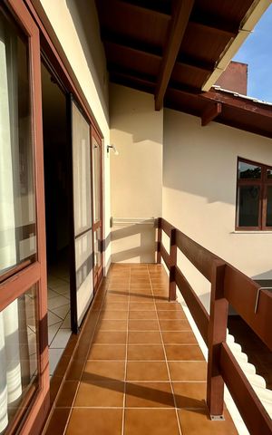 Casa para alugar com 391m², 5 quartos e 3 vagas Casa para alugar com 391m², 5 quartos e 3 vagasVaranda