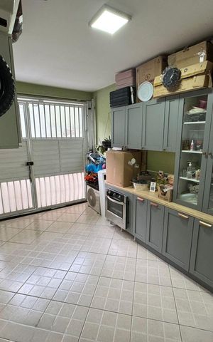 Casa de condomínio à venda com 81m², 3 quartos e 1 vaga Casa de condomínio à venda com 81m², 3 quartos e 1 vagaÁrea de Serviço