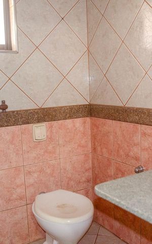 Casa para alugar com 457m², 6 quartos e 5 vagas