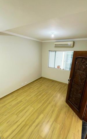 Casa à venda com 125m², 3 quartos e 2 vagas Casa à venda com 125m², 3 quartos e 2 vagasQuarto