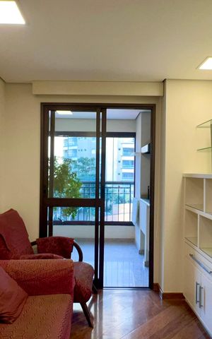 Apartamento à venda com 165m², 4 quartos e 3 vagas Apartamento à venda com 165m², 4 quartos e 3 vagasSala de TV
