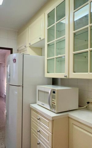 Apartamento à venda com 165m², 4 quartos e 3 vagas Apartamento à venda com 165m², 4 quartos e 3 vagasCozinha