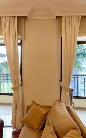 Apartamento à venda com 165m², 4 quartos e 3 vagas Apartamento à venda com 165m², 4 quartos e 3 vagasVaranda