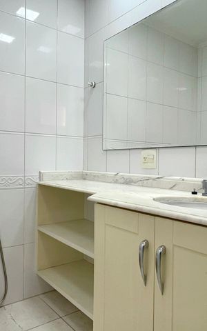 Apartamento à venda com 165m², 4 quartos e 3 vagas Apartamento à venda com 165m², 4 quartos e 3 vagasBanheiro da Suíte 2