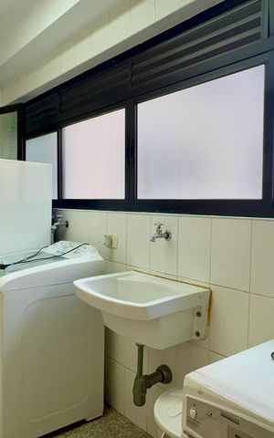 Apartamento à venda com 165m², 4 quartos e 3 vagas Apartamento à venda com 165m², 4 quartos e 3 vagasÁrea de Serviço
