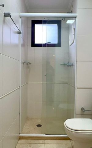 Apartamento à venda com 165m², 4 quartos e 3 vagas Apartamento à venda com 165m², 4 quartos e 3 vagasBanheiro