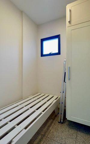 Apartamento à venda com 165m², 4 quartos e 3 vagas Apartamento à venda com 165m², 4 quartos e 3 vagasQuarto de Serviço