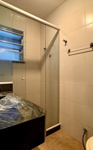 Apartamento à venda com 70m², 2 quartos e 1 vaga Apartamento à venda com 70m², 2 quartos e 1 vagaBanheiro social