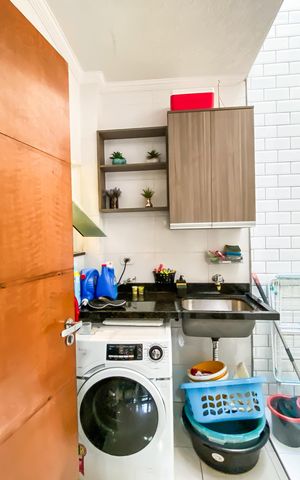 Casa à venda com 68m², 2 quartos e 2 vagas Casa à venda com 68m², 2 quartos e 2 vagasÁrea de Serviço