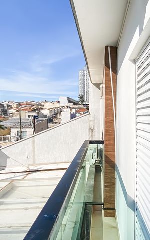 Casa à venda com 68m², 2 quartos e 2 vagas Casa à venda com 68m², 2 quartos e 2 vagasVaranda