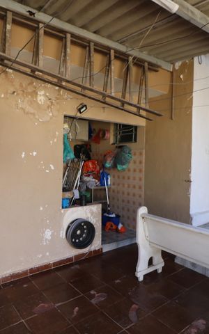 Casa à venda com 200m², 2 quartos e 2 vagasÁrea de Serviço