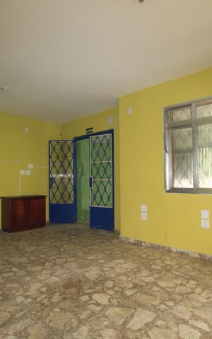 Casa à venda com 220m², 5 quartos e 4 vagasSala