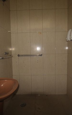 Casa à venda com 220m², 5 quartos e 4 vagasBanheiro 4