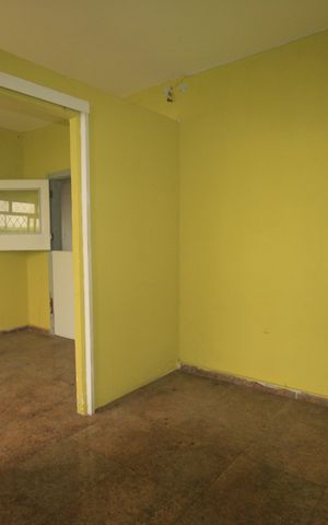 Casa à venda com 220m², 5 quartos e 4 vagasSala