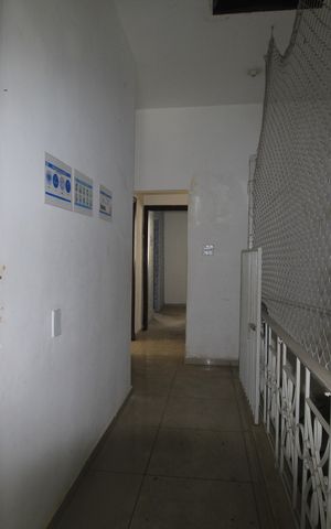Casa à venda com 220m², 5 quartos e 4 vagasCorredor