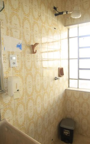 Casa à venda com 220m², 5 quartos e 4 vagasBanheiro 3