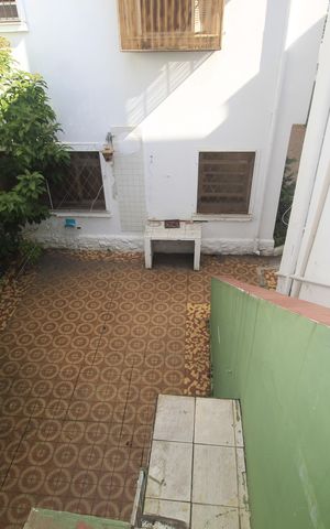 Casa à venda com 220m², 5 quartos e 4 vagasÁrea externa