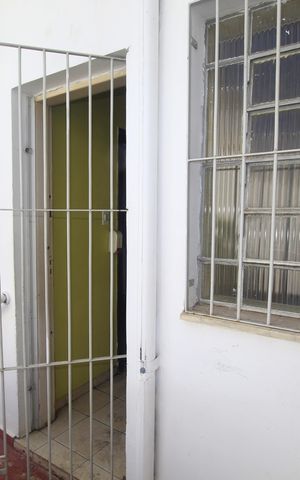 Casa à venda com 220m², 5 quartos e 4 vagasÁrea externa