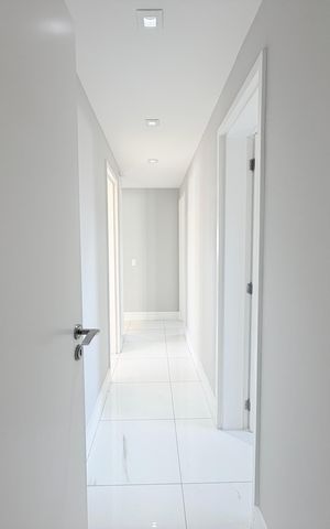 Apartamento à venda com 180m², 4 quartos e 3 vagasCorredor