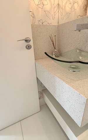 Apartamento à venda com 180m², 4 quartos e 3 vagasLavabo