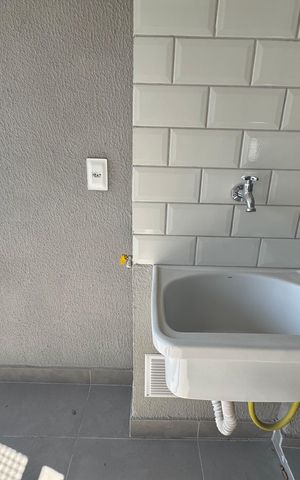 Apartamento à venda com 38m², 2 quartos e 1 vaga Apartamento à venda com 38m², 2 quartos e 1 vagaÁrea de Serviço