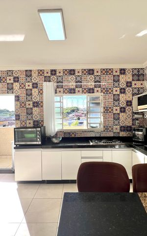 Casa à venda com 320m², 3 quartos e 3 vagas Casa à venda com 320m², 3 quartos e 3 vagasCozinha