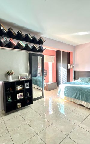 Casa à venda com 320m², 3 quartos e 3 vagas Casa à venda com 320m², 3 quartos e 3 vagasQuarto Suíte