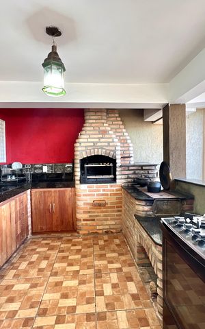 Casa à venda com 320m², 3 quartos e 3 vagas Casa à venda com 320m², 3 quartos e 3 vagasÁrea gourmet