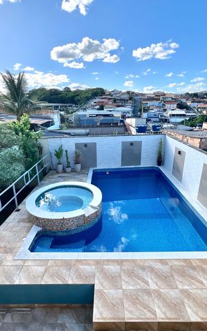 Casa à venda com 320m², 3 quartos e 3 vagas Casa à venda com 320m², 3 quartos e 3 vagasVista da Sacada