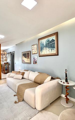Casa à venda com 320m², 3 quartos e 3 vagas Casa à venda com 320m², 3 quartos e 3 vagasSala de TV