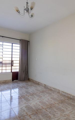 Casa à venda com 257m², 4 quartos e 3 vagas Casa à venda com 257m², 4 quartos e 3 vagasQuarto 4