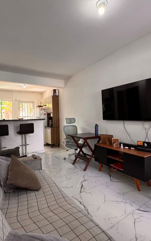 Casa de condomínio à venda com 60m², 2 quartos e sem vaga Casa de condomínio à venda com 60m², 2 quartos e sem vagaSala