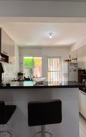 Casa de condomínio à venda com 60m², 2 quartos e sem vaga Casa de condomínio à venda com 60m², 2 quartos e sem vagaCozinha